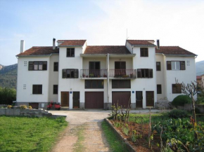 Apartments with a parking space Jelsa, Hvar - 4003